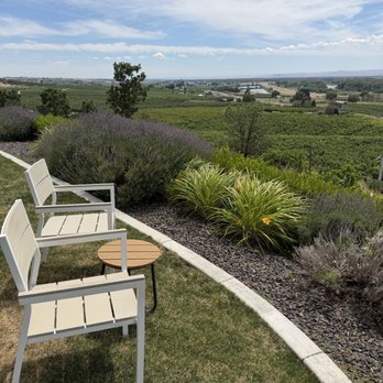 Freehand Cellars - Great seats! - Wine Tasting Room Near Me - Wapato, Washington Freehand Cellars - Great seats! - Wine Tasting Room Near Me - Wapato, Washington