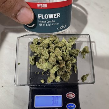 Curaleaf - Central - This was supposed to be 3.5 grams , scale shows 3 - Cannabis Dispensaries Near Me - Phoenix, Arizona