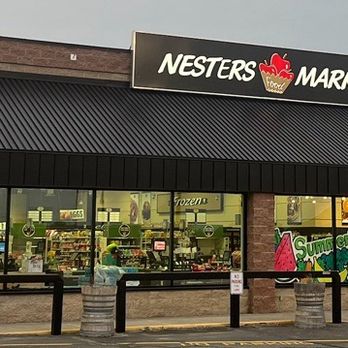 Nesters Market - Exterior of Nesters Market - Grocery Near Me - Osoyoos, British Columbia Nesters Market - Exterior of Nesters Market - Grocery Near Me - Osoyoos, British Columbia