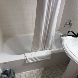 Room bathroom before use