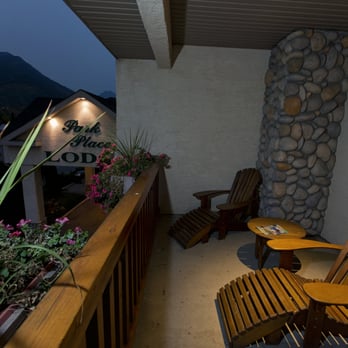 Park Place Lodge - Balcony - Park Place Lodge Hotel in Fernie BC - Hotels Near Me - Fernie, British Columbia Park Place Lodge - Balcony - Park Place Lodge Hotel in Fernie BC - Hotels Near Me - Fernie, British Columbia