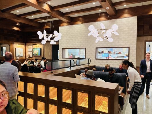 Saint & Second by null