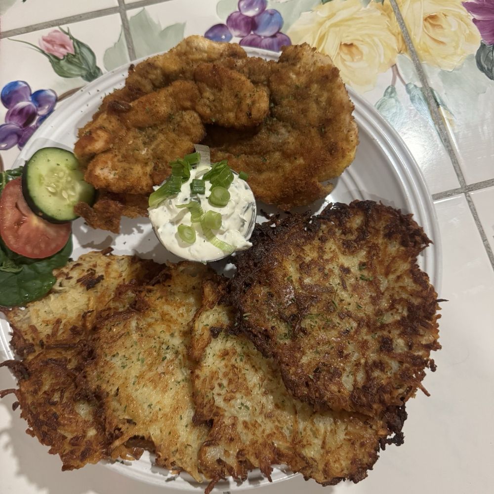 Chicken schnitzel 4 potatoes pancakes Chicken schnitzel 4 potatoes pancakes