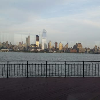 Chart House - New York skyline view. ....Prefect - Seafood Near Me - Weehawken, New Jersey Chart House - New York skyline view. ....Prefect - Seafood Near Me - Weehawken, New Jersey