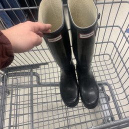 really expensive rain boots HUNTER brand . really expensive rain boots HUNTER brand .
