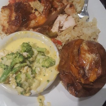 Cheddar's Scratch Kitchen - Cheddar's Broccoli Casserole, Sweet potato. - Comfort Food Near Me - Mcdonough, Georgia