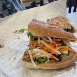 Bar b que chicken bahn mi Bar b que chicken bahn mi
