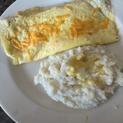 The Social Plate - Veggie and cheese omelette with grits