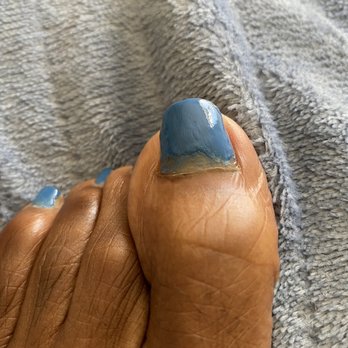 Luxe Nail Salon - The left looks just as bad. - Nail Salons Near Me - Hayward, California