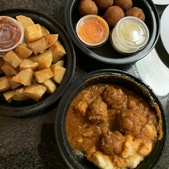 Pil Pil - Albondigas de la Abuela Patatas Braves Croquetas de Jamon - Tapas Bars Near Me - New York, New York