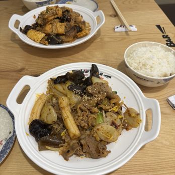 Wok Bar - Beef Spicy Dry Hot Pot - Szechuan Near Me - Fort Lee, New Jersey Wok Bar - Beef Spicy Dry Hot Pot - Szechuan Near Me - Fort Lee, New Jersey
