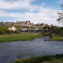 Laverie Express - Cette vue de la cité est à 200 mètres de la laverie sur le pont neuf.