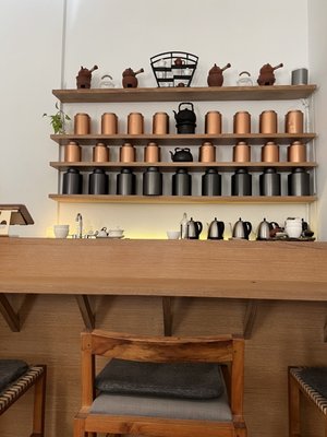 FLOATING MOUNTAIN Tea House |2nd FLOOR| by null