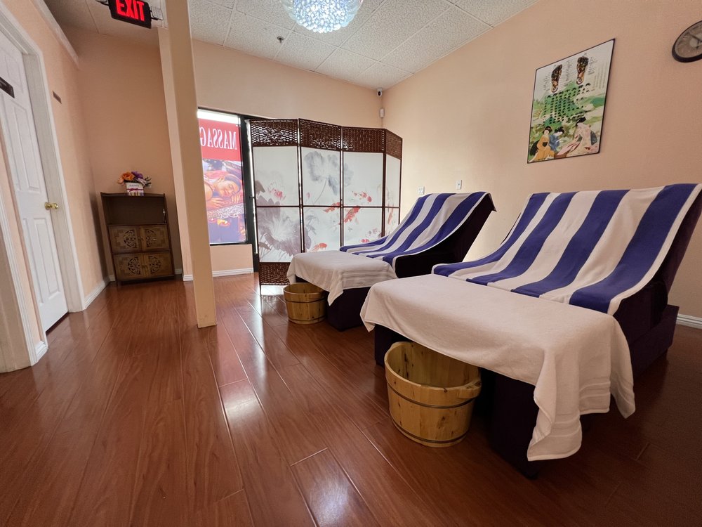 A HEALTHY MASSAGE Updated September 2024 21 Photos 288 W Valley