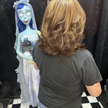 The Pin Up Corner - Partial highlights - Hair Salons Near Me - Montebello, California