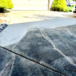 Georgia Construction Unlimited - Before and after, pressure washing drive way!