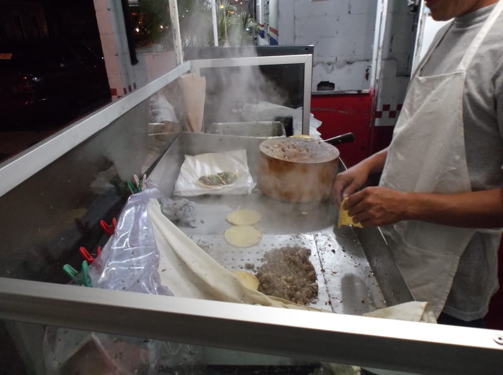 TACOS DE CABEZA IVONNE 2 C.4 (circuito colonias) por 61 y 63, Mérida