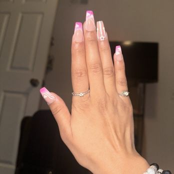 Diamond Nails Spa - Valentines Nail Set - Nail Salons Near Me - Murrieta, California