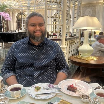 Savoy Hotel - Lovely seating area - Hotels Near Me - London, XGL