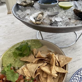SUR Beach House - Oysters, chips guac and salsa - Hotels Near Me - Cabo San Lucas, BCS SUR Beach House - Oysters, chips guac and salsa - Hotels Near Me - Cabo San Lucas, BCS