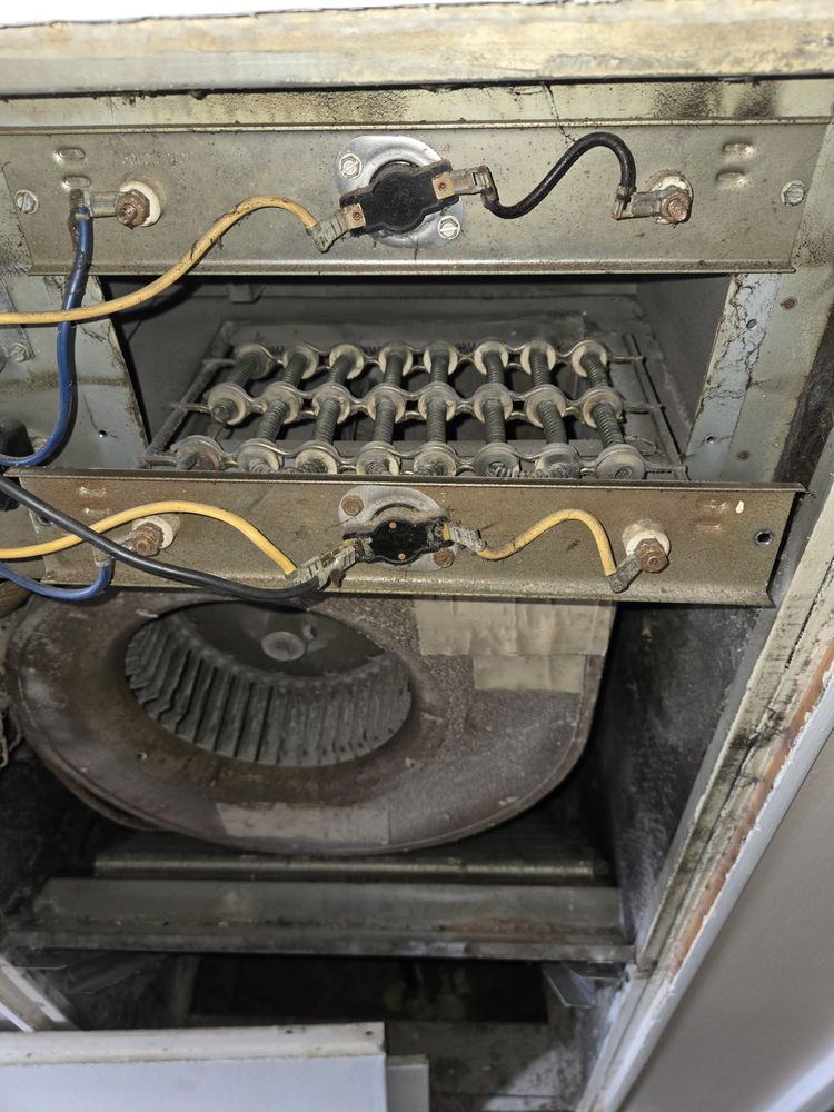 Slide of C&D Renovations and Automotive