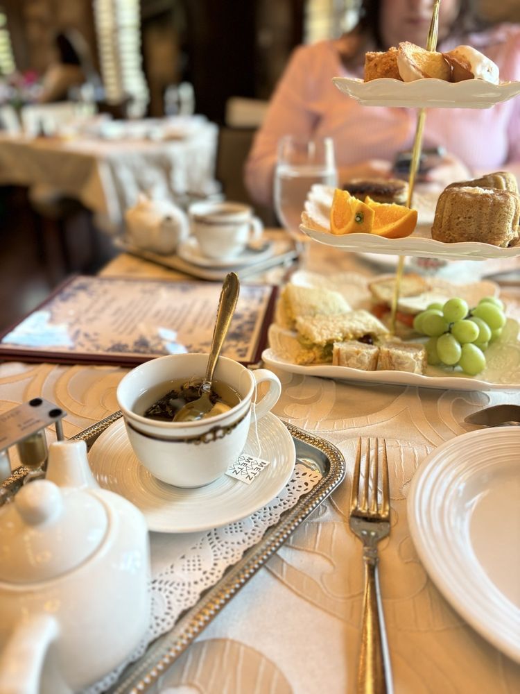 Wandering Vine At the Castle