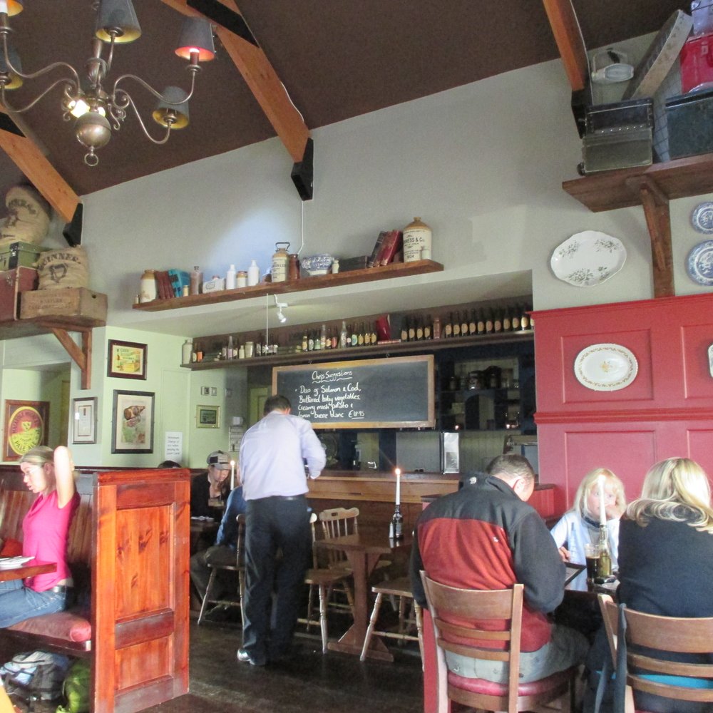 Fitz's Pub - Dining area/kitchen - Pubs Near Me - Doolin, CE