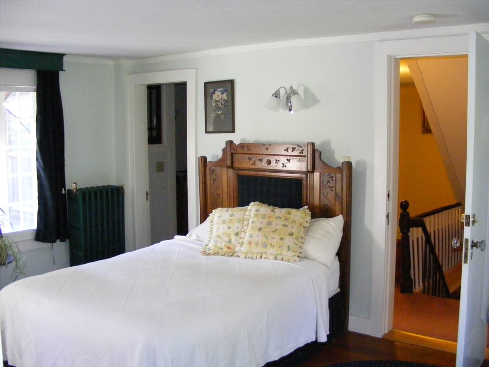 INN OF THE TARTAN FOX Updated November 2024 350 Old Homestead Hwy