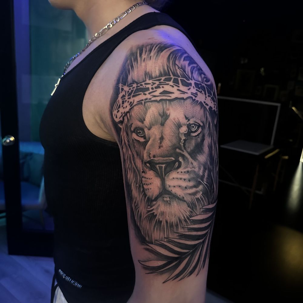 Lion Crown Of Thorns Tattoo