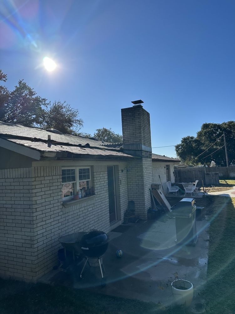 Slide of Leo's S & S Roofing