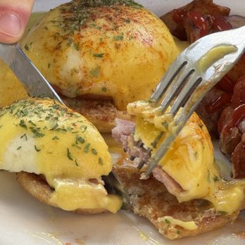 Scramblers Cafe - Eggs Benedict - Breakfast & Brunch Near Me - Norco, California