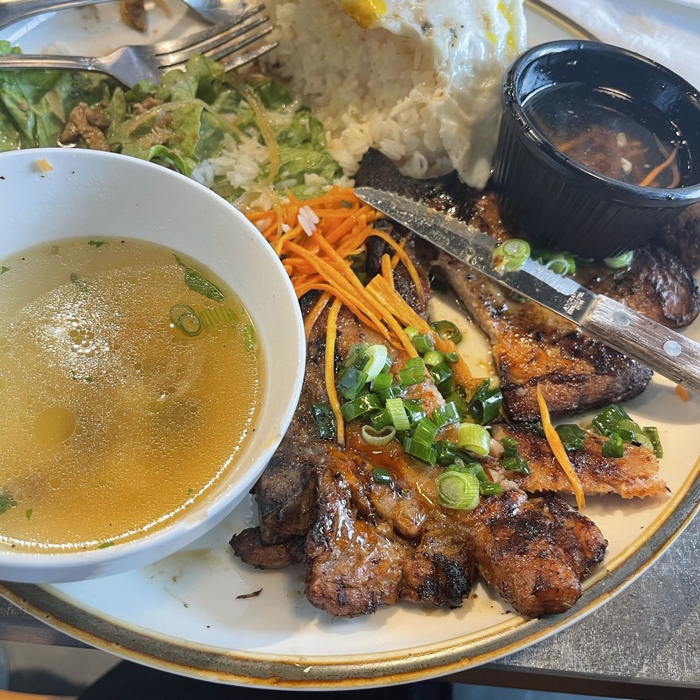 Lua Vietnamese Cuisine - R2 Com Suon Nuong - Grilled Pork Chop Over Rice - Vietnamese Near Me - Edison, New Jersey