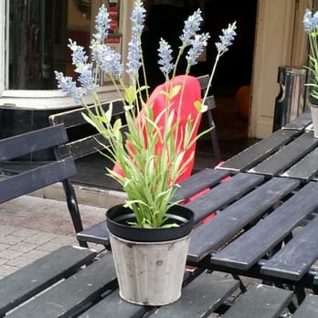 Star Coffee - Table setting. You'll need to order inside. - Cafes Near Me - Heidelberg, BW