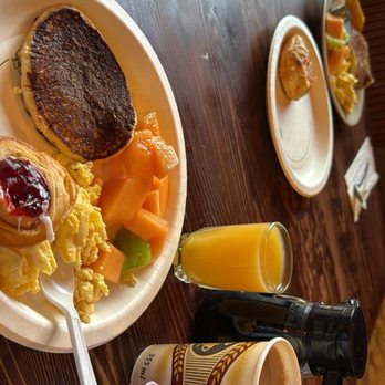 Ayres Hotel Orange - Hotels Near Me - Orange, California