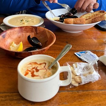 Cape Cod Fish - Lobster N Sweet Corn Chowder, Garlicky Mussels, New England Clam Chowder - Seafood Near Me - Fort Myers, Florida