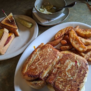 Eden Table - Restaurant + Bar - Breakfast & Brunch Near Me - Magnolia, Texas Eden Table - Restaurant + Bar - Breakfast & Brunch Near Me - Magnolia, Texas