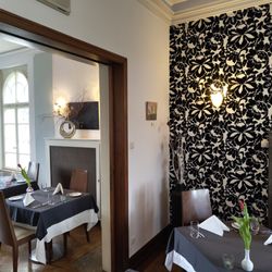 Restaurant Opelvillen - An diesem Sonntagmittag ist das geschmackvoll eingerichtete Lokal sehr gut besucht