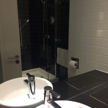 Holiday Inn Express - Hotels Near Me - Slough, SLG
