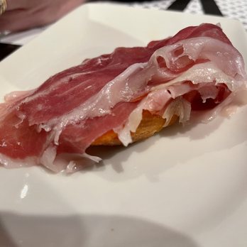 Vinitus - Tapas Bars Near Me - Barcelona, B