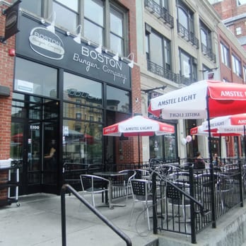 Boston Burger - Outdoor patio at the Boston Burger Company - Burgers Near Me - Boston, Massachusetts