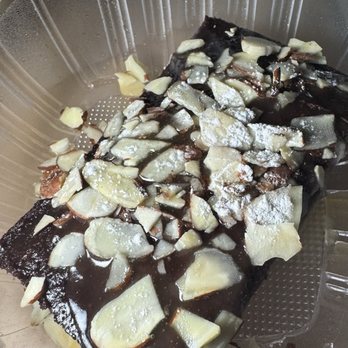 Ocado Restaurant - Chocolate Cake - Vegan Near Me - Sherman Oaks, California
