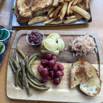 Elysian Brewing - Capitol Hill - Grilled cheese and pickle veggie plate - Brewpubs Near Me - Seattle, Washington