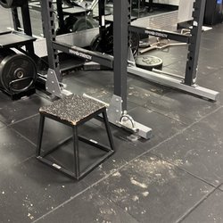 Urge Fitness - Dirty gym
