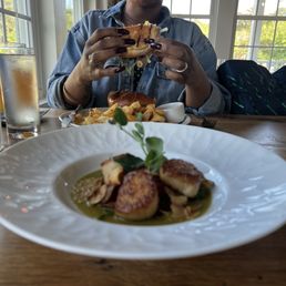 Scallops with Micro Greens and Cheeseburger