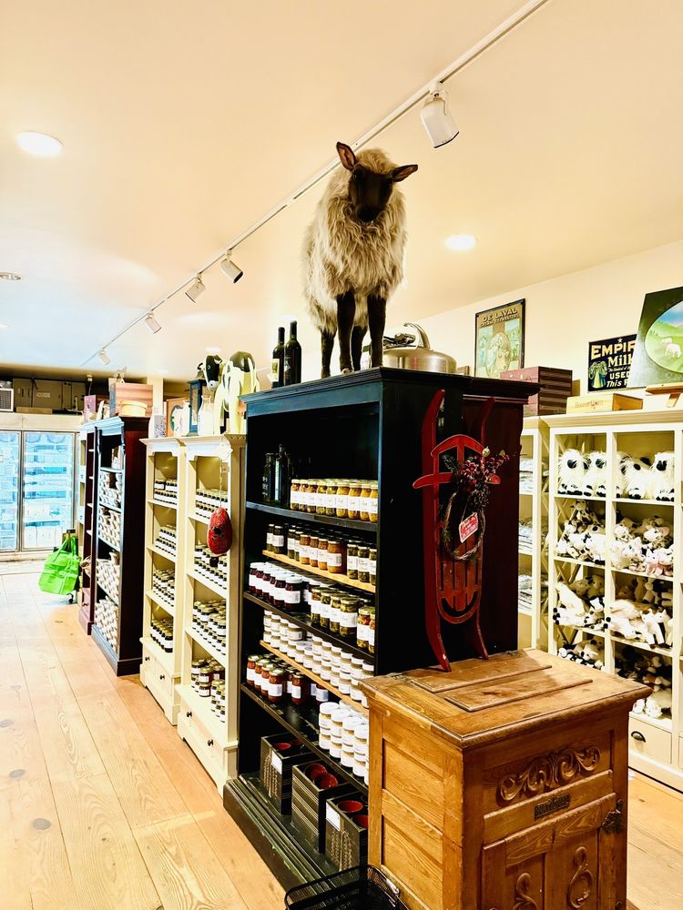Valley Shepherd Creamery Logo