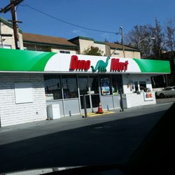 Sinclair - A convenience store w/o any conveniences? Doors are gated with no access.