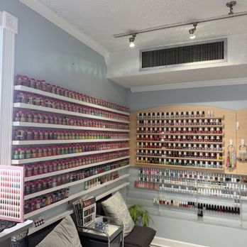 Allure Nails - Nail Salons Near Me - Vienna, Virginia