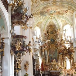 Wallfahrtskirche Maria Brünnlein - Kanzel und Hauptaltar