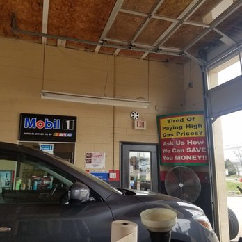 Speedy's Oil and Auto - Inside the bay. - Oil Change Stations Near Me - Soddy Daisy, Tennessee Speedy's Oil and Auto - Inside the bay. - Oil Change Stations Near Me - Soddy Daisy, Tennessee