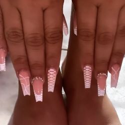 Nails 4U & Spa